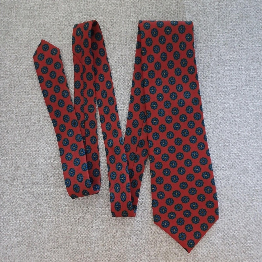 Burberrys Silk Tie Red Blue Floral Pattern Made in England Mens - Picture 5 of 9